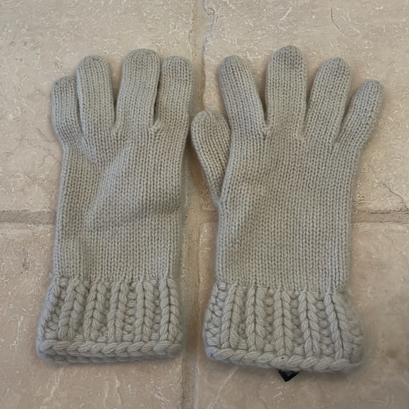 Bananna Republic Cashmere Gloves - Picture 2 of 3